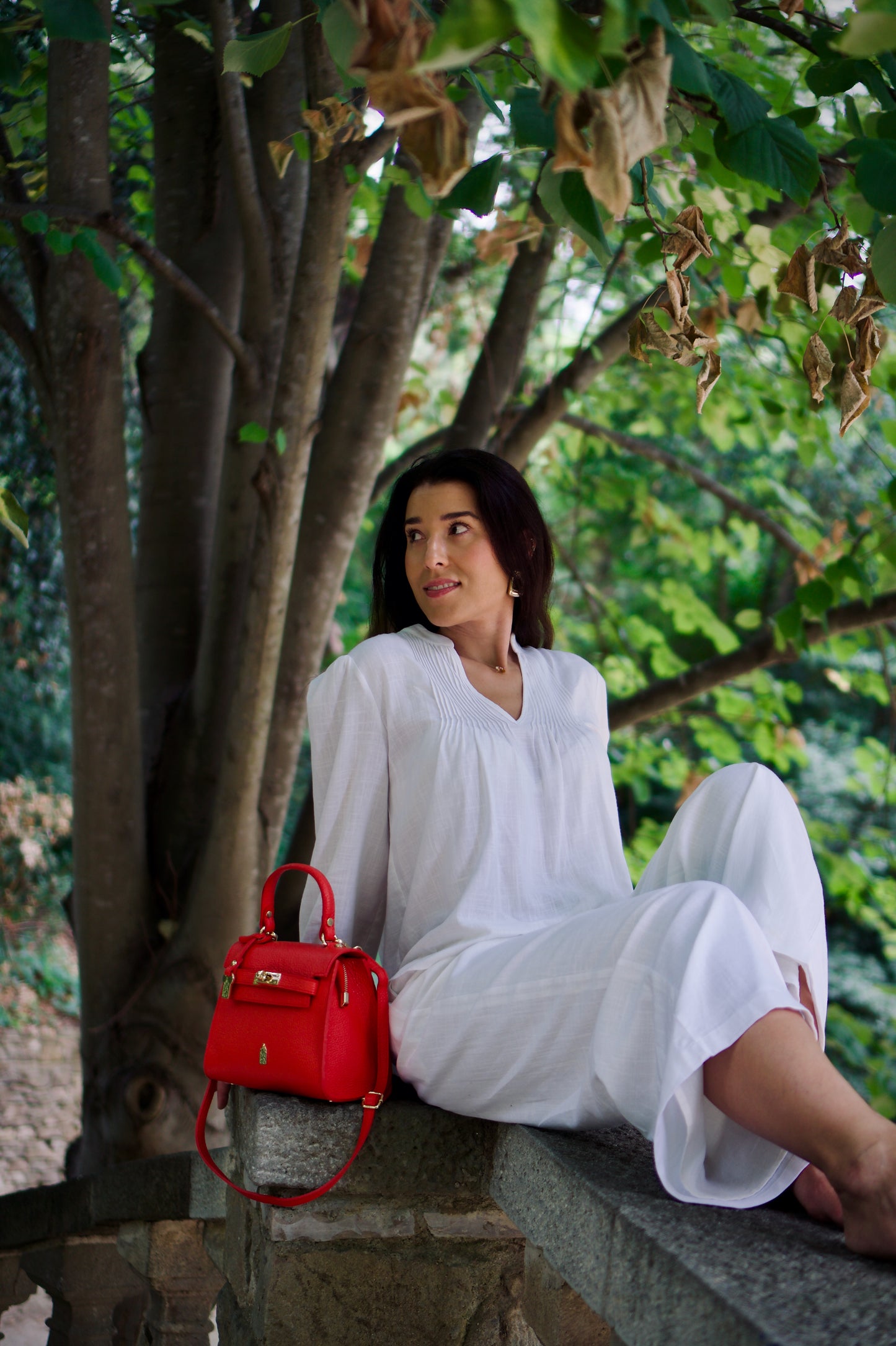 Lola FB220 - White PRE ORDER