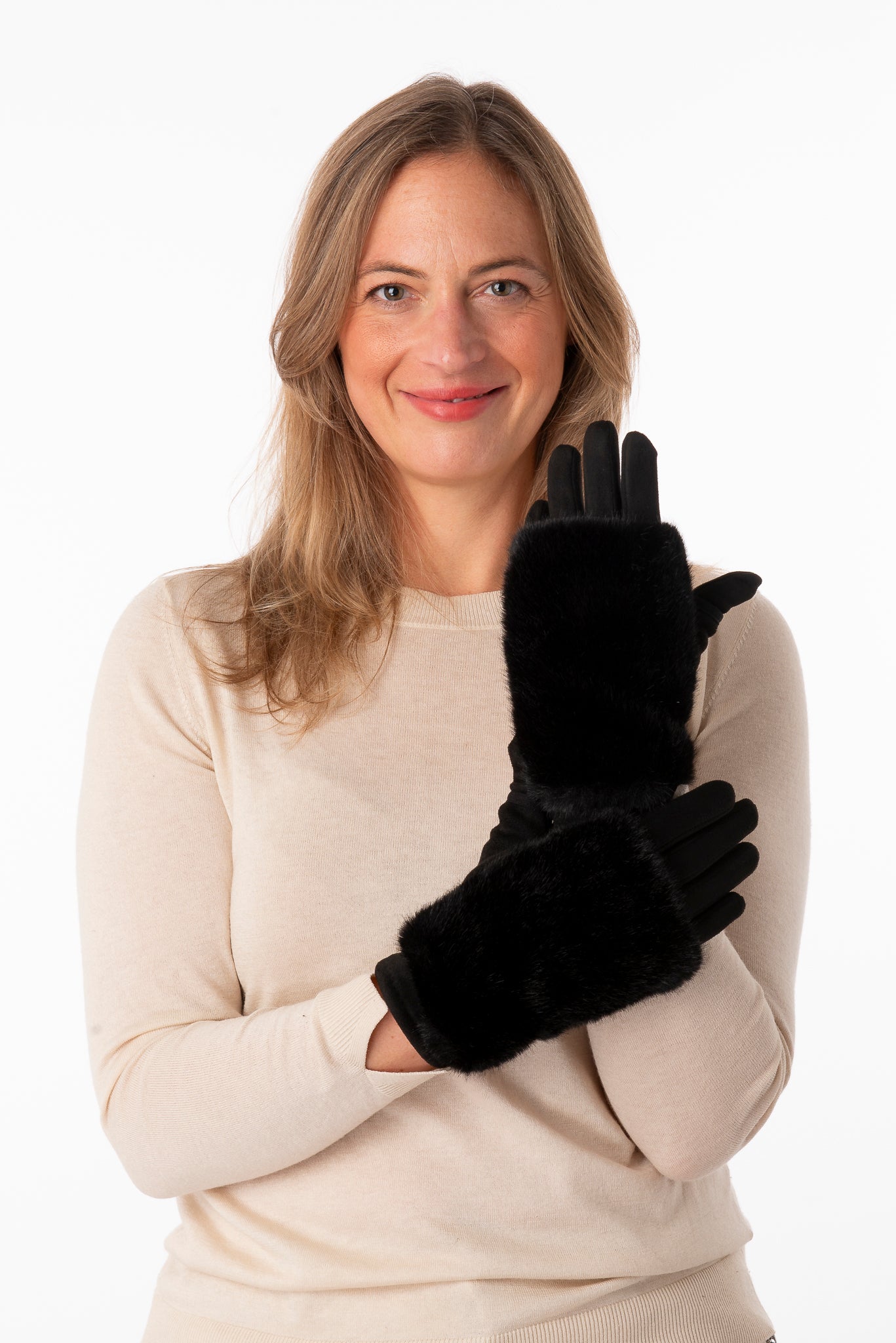Zelia Black/Black - PRE ORDER