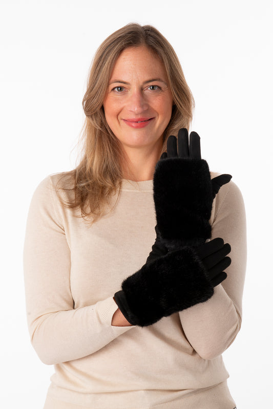 Zelia Black/Black - PRE ORDER