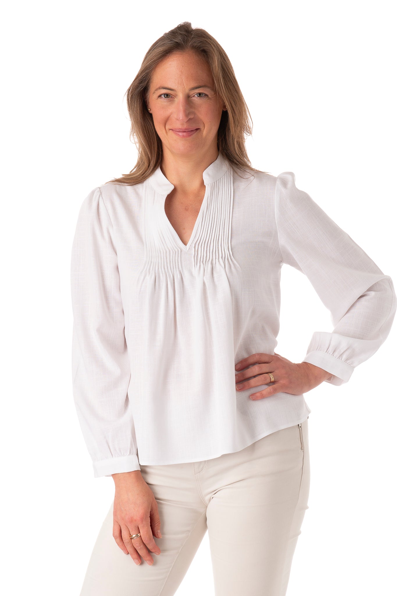 Lola FB220 - White PRE ORDER